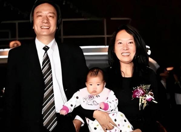 易胜博体育官方入口-退役后移居美国,3个孩子3个爹,53岁奥运冠军王军霞现在还好吗?|中长跑|婚姻|运动员|人生|传奇_新浪体育_新浪新闻
