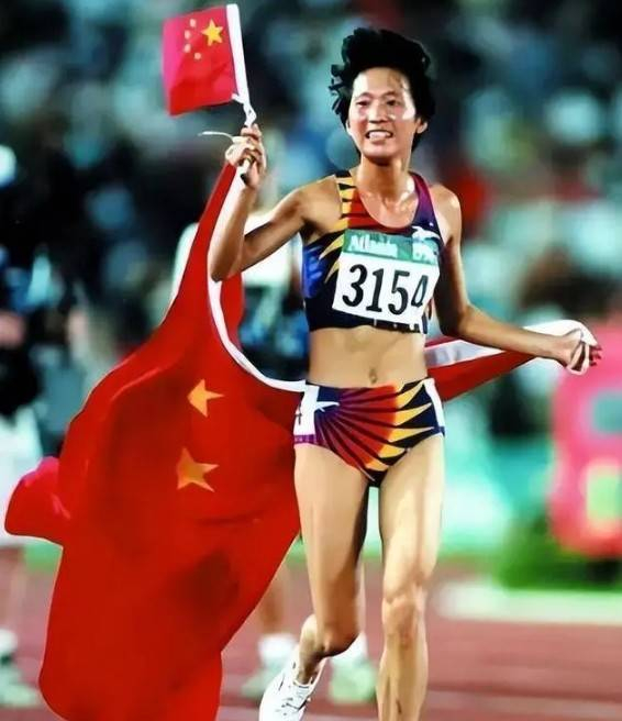 易胜博体育官方入口-退役后移居美国,3个孩子3个爹,53岁奥运冠军王军霞现在还好吗?|中长跑|婚姻|运动员|人生|传奇_新浪体育_新浪新闻